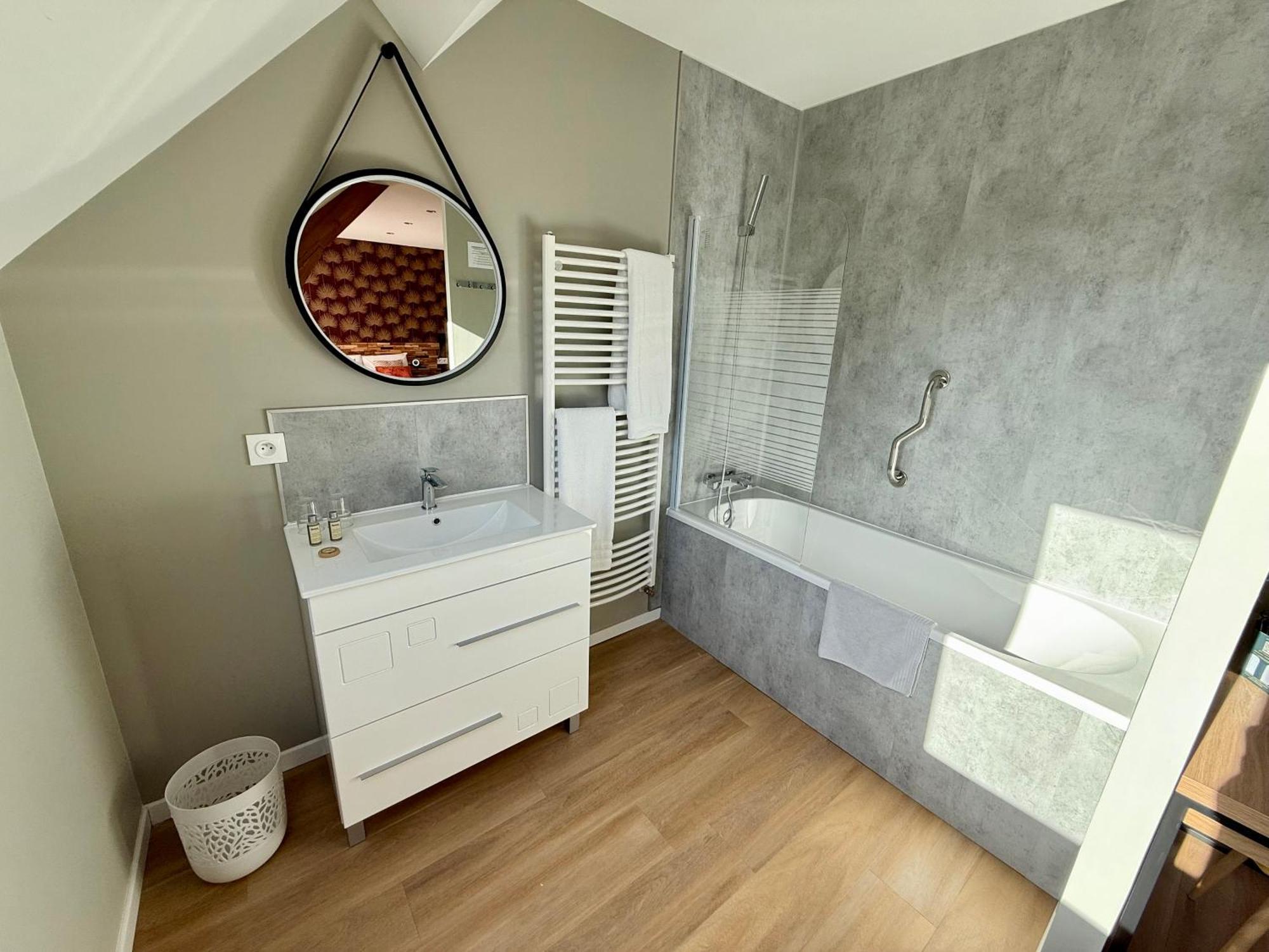 Oxxotel & Spa Valognes Zewnętrze zdjęcie